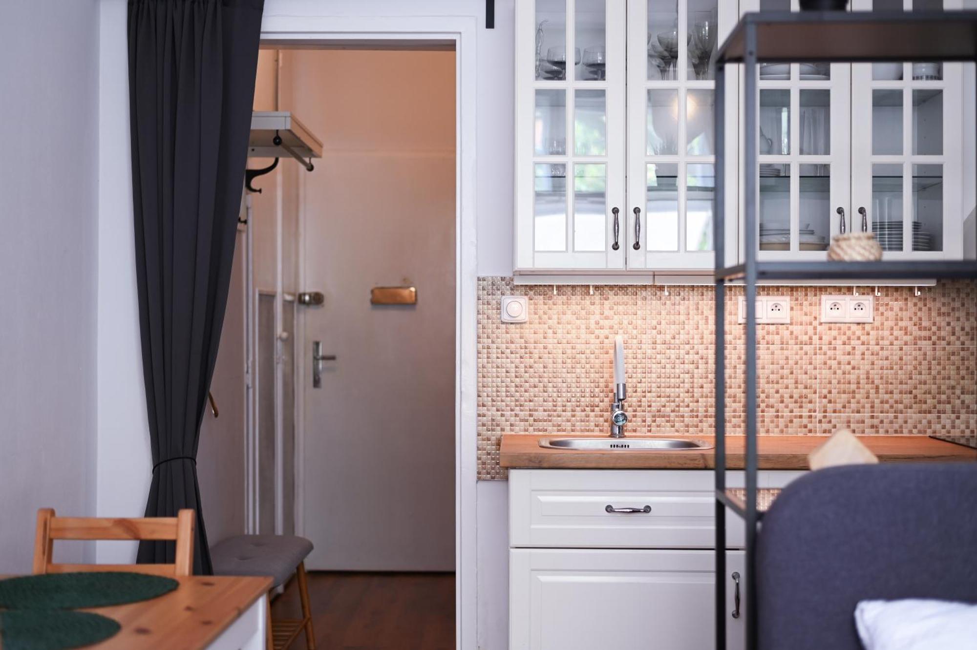 Central Urban Studio - Style Meets Comfort Bratislava Exterior photo